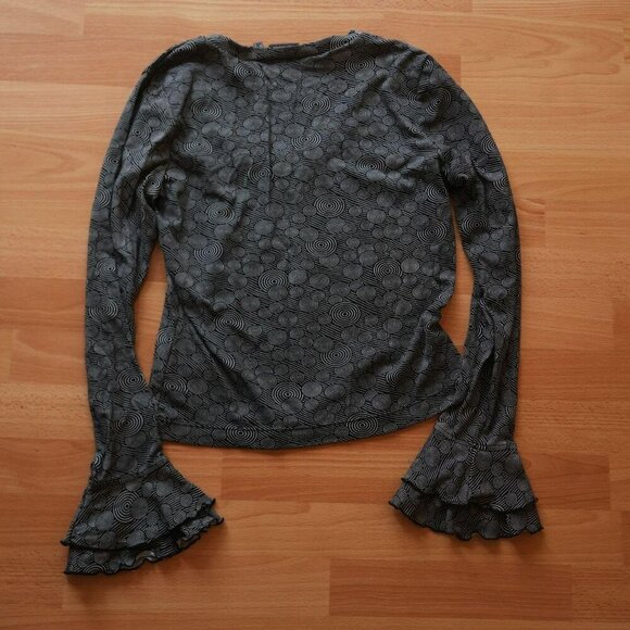 🦓Psychedelic Goth Black Long Sleeve Top with Ruffle Cuffs🦓 - Picture 4 of 4